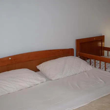 Spacious Elek, City *